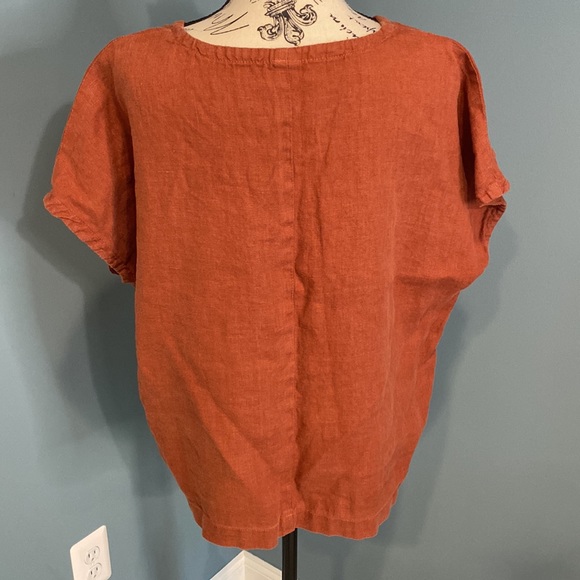 Linen Cloud redwood linen box top, v-neck. Very good condition, size XXL - Picture 2 of 7